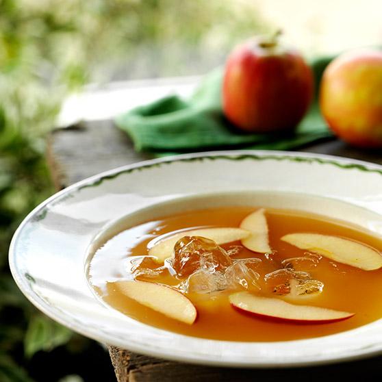 Apple dessert soup