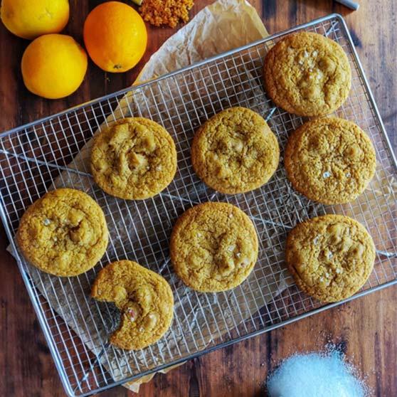 Chewy cookies med ingefær, appelsin og mandler 