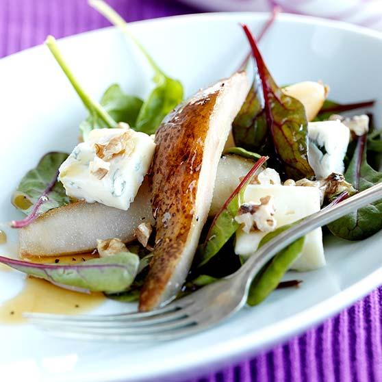 Ost og pæresalat med lun dressing