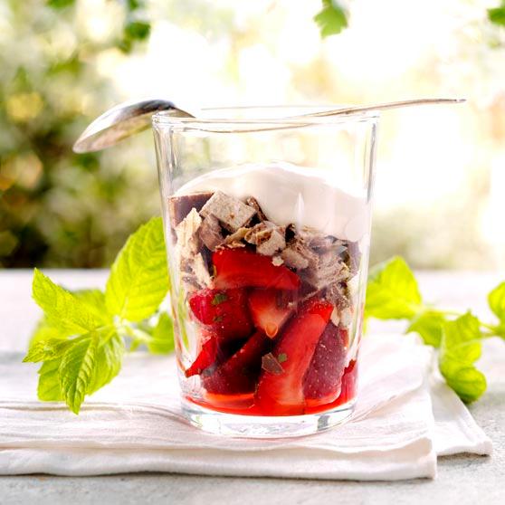 Enkel jordbærdessert